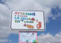 ‘Te están grabando’, lema de la campaña iniciada por los niños de Castellanos para obligar a los dueños a recoger las cacas de sus perros
