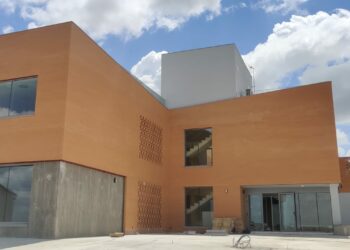 Jornada de puertas abiertas para que los vecinos conozcan las instalaciones y los servicios del Edificio Multiusos