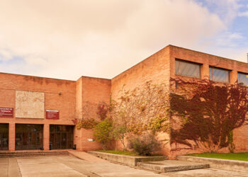 Farmacia se convierte en el primer centro de la USAL en obtener la acreditación del Consejo de Universidades