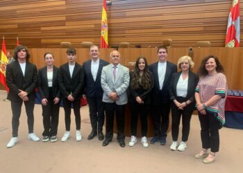 El IES Lucía de Medrano se impone en la VII Liga de Debate en la modalidad de Bachillerato