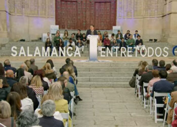 Mariano Rajoy se presenta en Salamanca para arropar a García Carbayo y «recordar la fortaleza del Partido Popular»