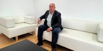 La renovación del pacto CS-PSOE dará continuidad al Gobierno bipartito en Villares, aunque el alcalde en funciones hablará «con todos por respeto a los ciudadanos»