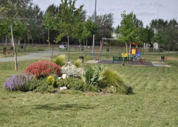 Los alumnos de la Acción de Formación y Empleo ponen a punto las zonas verdes de La Fontana