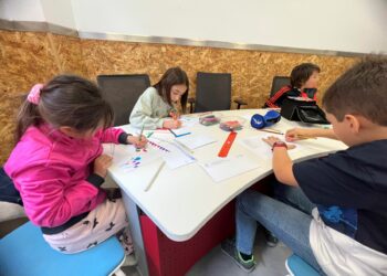 Creatividad y color se funden en los dibujos de los niños para anunciar las Fiestas del Señor de Carbajosa