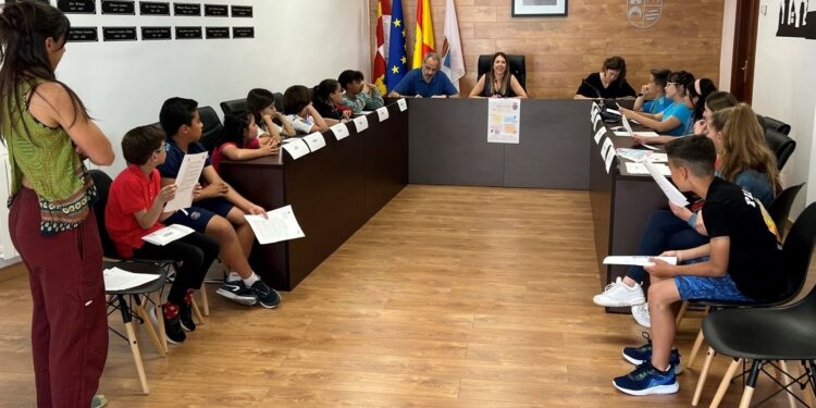 Comienza la mejora del municipio a través de los ojos de los pequeños en el primer Consejo de Niños de Castellanos
