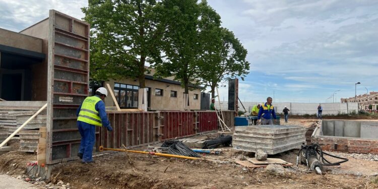 Villares abrirá la temporada de baño estival en las piscinas municipales a principios de julio