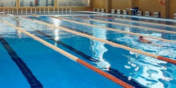 La piscina climatizada de Villares alcanza los 800 usuarios en su primer mes de apertura después de cuatro años