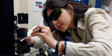 La estudiante de la USAL María Sánchez obtiene la prestigiosa beca ‘Optica Woman Scholar’