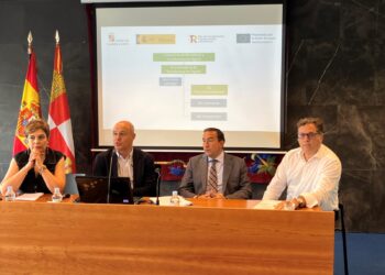 La Junta destina 790.000 euros al bono digital para facilitar el acceso a internet de alta velocidad a las personas vulnerables