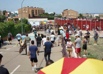 Multitudinario encierro y capea popular para cerrar las celebraciones de las fiestas