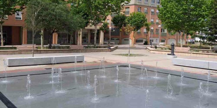 Nueva fuente de suelo para la Plaza de la Valmuza del Zurguén