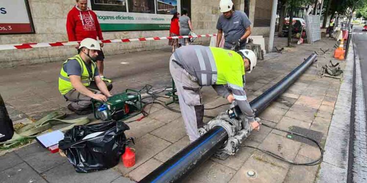 Novedosa técnica para la sustitución de 325 metros de tuberías en el Paseo de la Estación