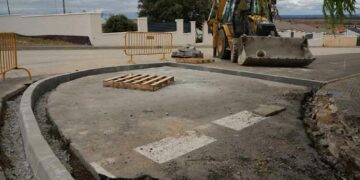 La pavimentación y renovación de aceras mejorará la accesibilidad en las calles Góngora, Valle Inclán y Torrente Ballester