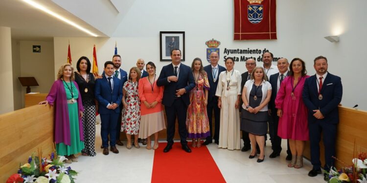 David Mingo toma posesión como alcalde prometiendo «ilusión a raudales para abordar proyectos como la mejora del agua y el desarrollo del polígono industrial»