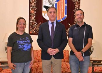 El Campeonato de España de Triatlón y Aquabike se disputará con la presencia de 900 triatletas