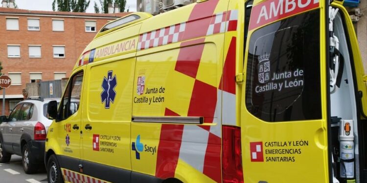 Una nueva ambulancia 24 horas dará servicio rápido y eficaz a la Zona Básica de Salud de Santa Marta