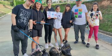 CiberCarba celebra el Día del Medio Ambiente con una jornada de ‘basuraleza’ por el Prado de la Vega