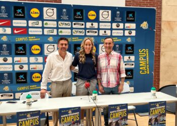 150 niños disfrutan del deporte en el VII Campus de Baloncesto Marta Fernández en Carbajosa