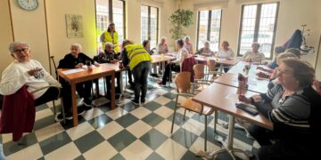 Las plantas, nexo de unión para los mayores de Carbajosa