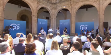 Nuñez Feijóo: «Se ha intentado hacer de la familia una cuestión política, señalar cuál es una buena familia o el mejor tipo de familia»