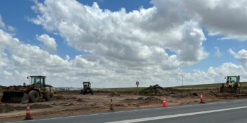 Comienzan los movimientos de terreno para la construcción del demandado carril bici y peatonal en la SA-300 entre Villamayor y Salamanca