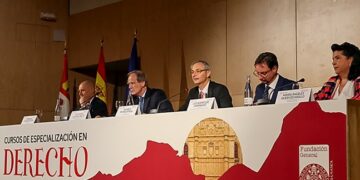 Clausurados los Cursos de Especialización en Derecho en los que han participado un centenar de juristas