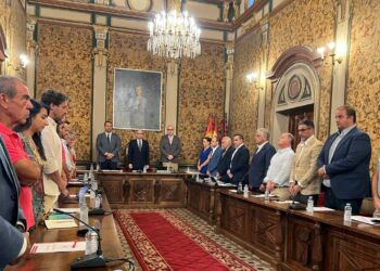 La Salina fija las dedicaciones exclusivas para ocho diputados y las retribuciones por asistencia a plenos y comisiones para la nueva legislatura