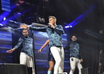 Más de 5.000 personas abarrotan Tierno Galván para vibrar con la orquesta Vulkano