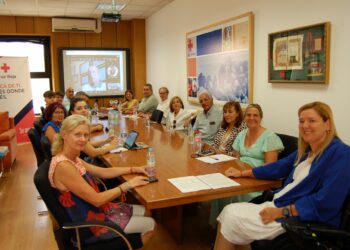 El presidente de Cruz Roja Santa Marta renueva su cargo junto al resto de delegados comarcales de la ONG en la provincia