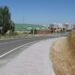 Reabre al tráfico la carretera que une Navahonda con el casco urbano de Carbajosa tras concluir la obra de la nueva acera peatonal