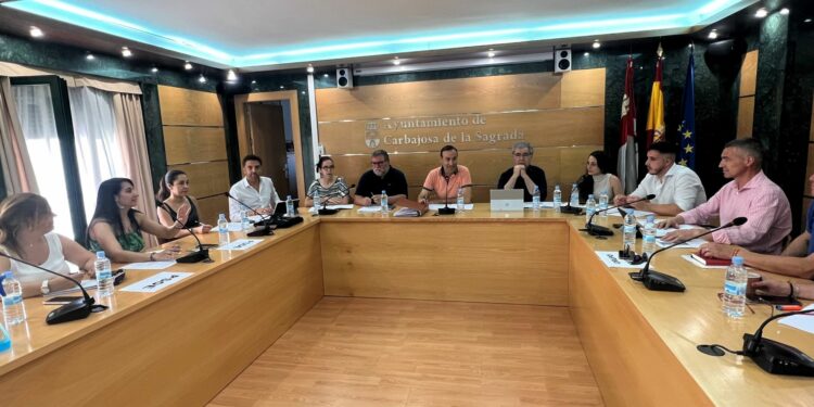 Carbajosa crea las concejalías de Bienestar Animal, Voluntariado y Bienes y Contratación y refuerza la de Mayores