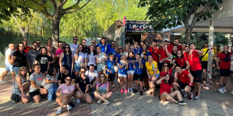 La peña Los Hooligan gana el concurso de Trivial de las fiestas