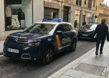 Alerta por los gritos y amenazas de un varón que portaba una katana