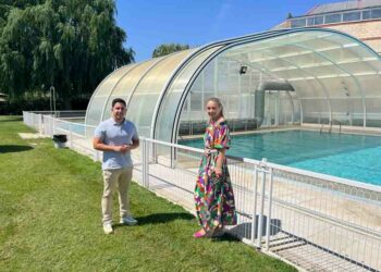 El Ayuntamiento invertirá 43.680 euros en la renovación de la cubierta de la piscina climatizada