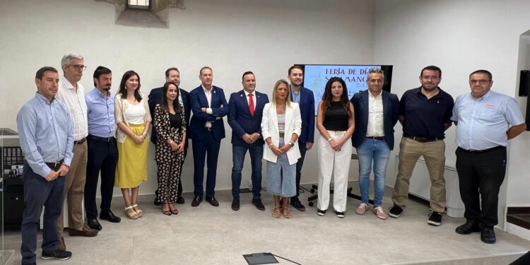 La XIX Feria de Día de Hostelería contará con 25 casetas repartidas en seis zonas y 13 participantes en los veladores de Van Dyck del 1 al 13 de septiembre