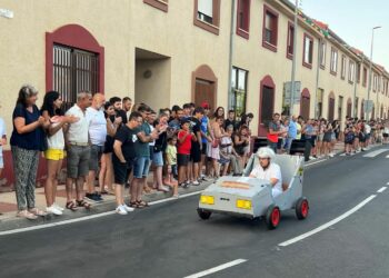 Los Autos Locos de Carbajosa sacan a la calle a más de 2.000 personas