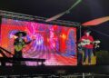 Explosión de luz y color para disfrutar con la cultura mexicana en Carbajosa ante un Recinto Ferial lleno de público