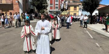 La procesión para rendir honores al Santísimo Cristo de las Batallas y el convite popular despiden las fiestas