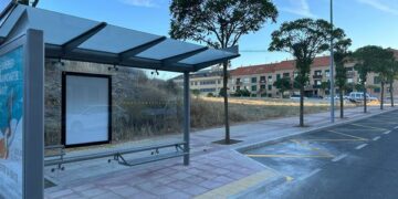 El servicio de bus urbano instala nueve marquesinas para atender las demandas de los vecinos