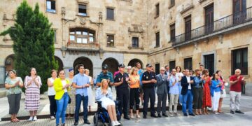 Salamanca se une para recordar a la mujer asesinada en Béjar