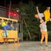 El ‘Tranvía nº12’ ‘atrapa’ al público santamartino con su humor, acrobacias, volteretas y malabares