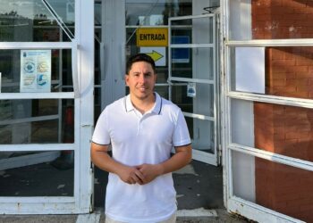 Santa Marta inicia la renovación de las puertas de las instalaciones deportivas del pabellón ‘Fay’