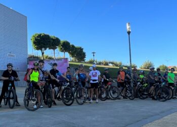 La marcha cicloturista con la campeona Dori Ruano inicia las actividades del fin de semana festivo
