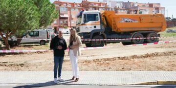 El aparcamiento de la calle Zurbarán suma 13 nuevas plazas para apoyar las compras en el comercio de proximidad