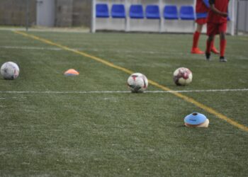 El PSOE insta al Ayuntamiento a aclarar la situación de Las Pistas y las piscinas del Helmántico