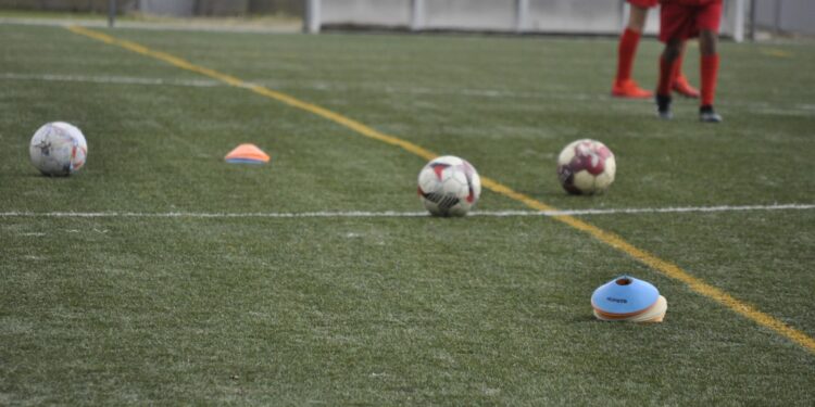 El PSOE insta al Ayuntamiento a aclarar la situación de Las Pistas y las piscinas del Helmántico