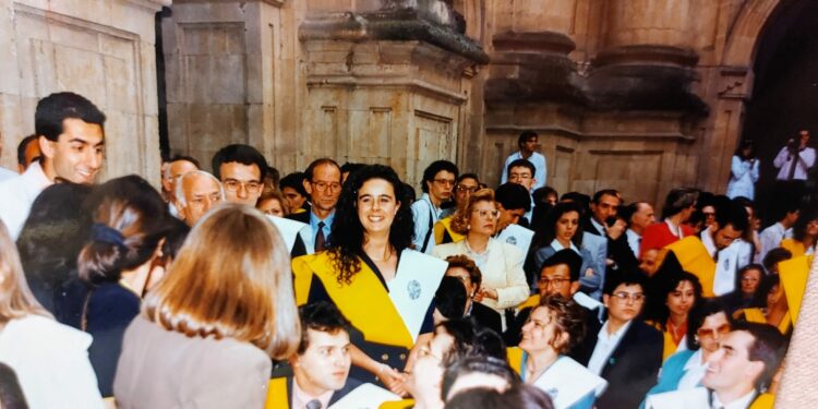 La 1ª promoción de periodistas de Castilla y León formada en la Universidad Pontificia de Salamanca celebra su 30º aniversario