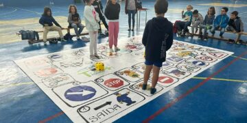 Los niños aprenden a circular con seguridad de manera lúdica y divertida
