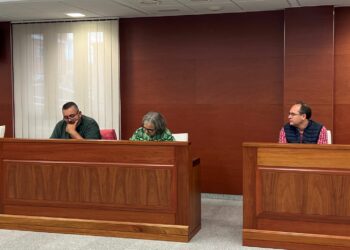 Villares, primer municipio del alfoz en sacar adelante la moción del PP contra la tramitación de la Ley de Amnistía