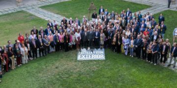 La Junta aumentará un 50% los recursos para financiar los centros de Castilla y León en el exterior y pondrá en marcha medidas de apoyo para facilitar el regreso de los compatriotas que viven fuera